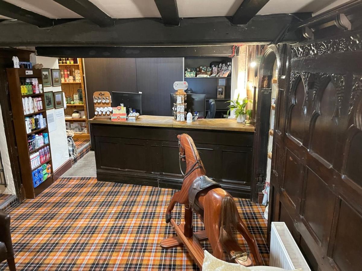 The Dog & Partridge Country Inn 애쉬본 외부 사진