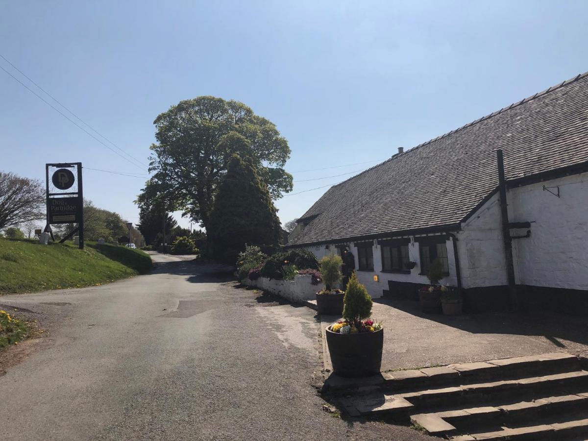 The Dog & Partridge Country Inn 애쉬본 외부 사진