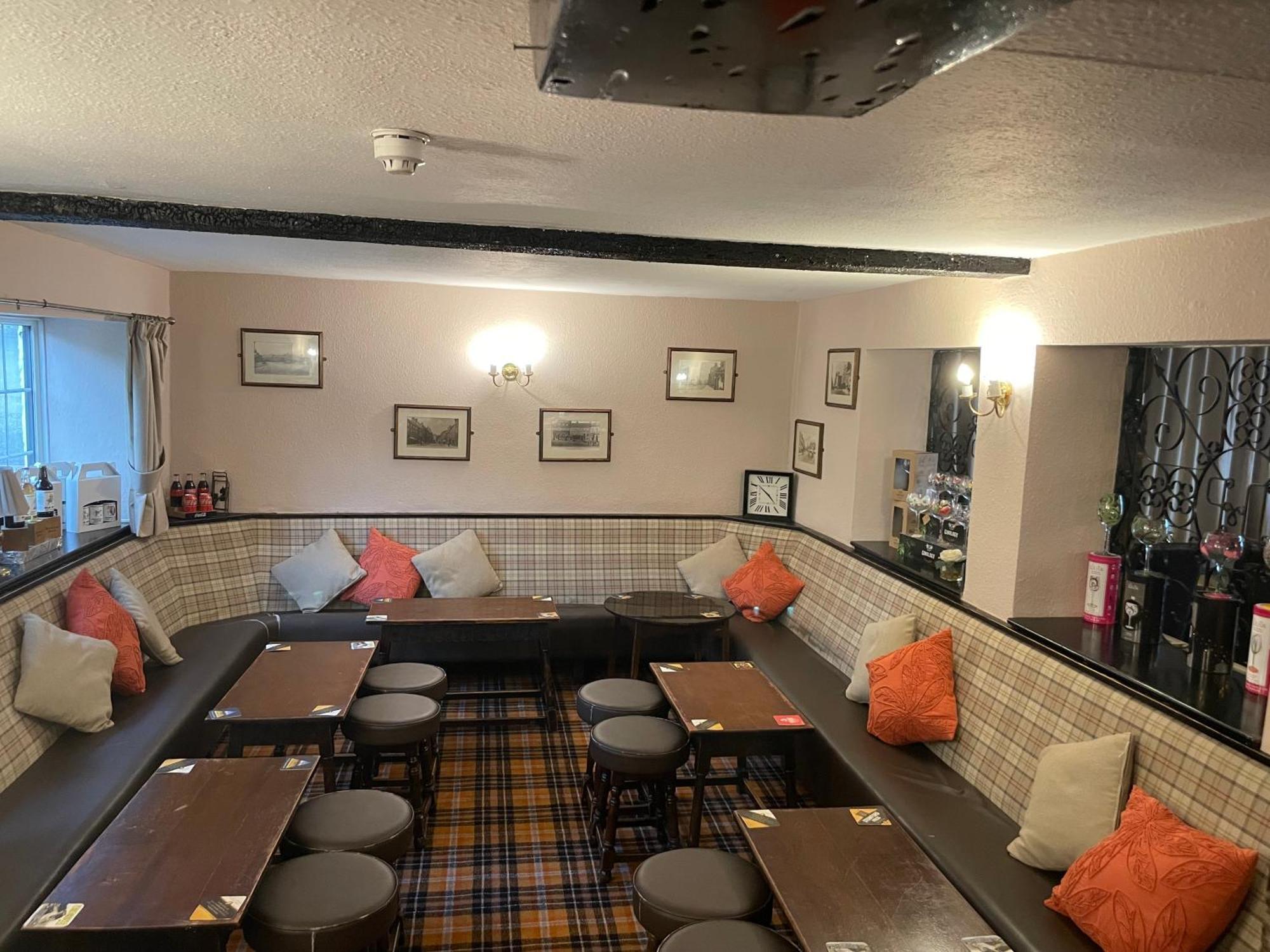 The Dog & Partridge Country Inn 애쉬본 외부 사진